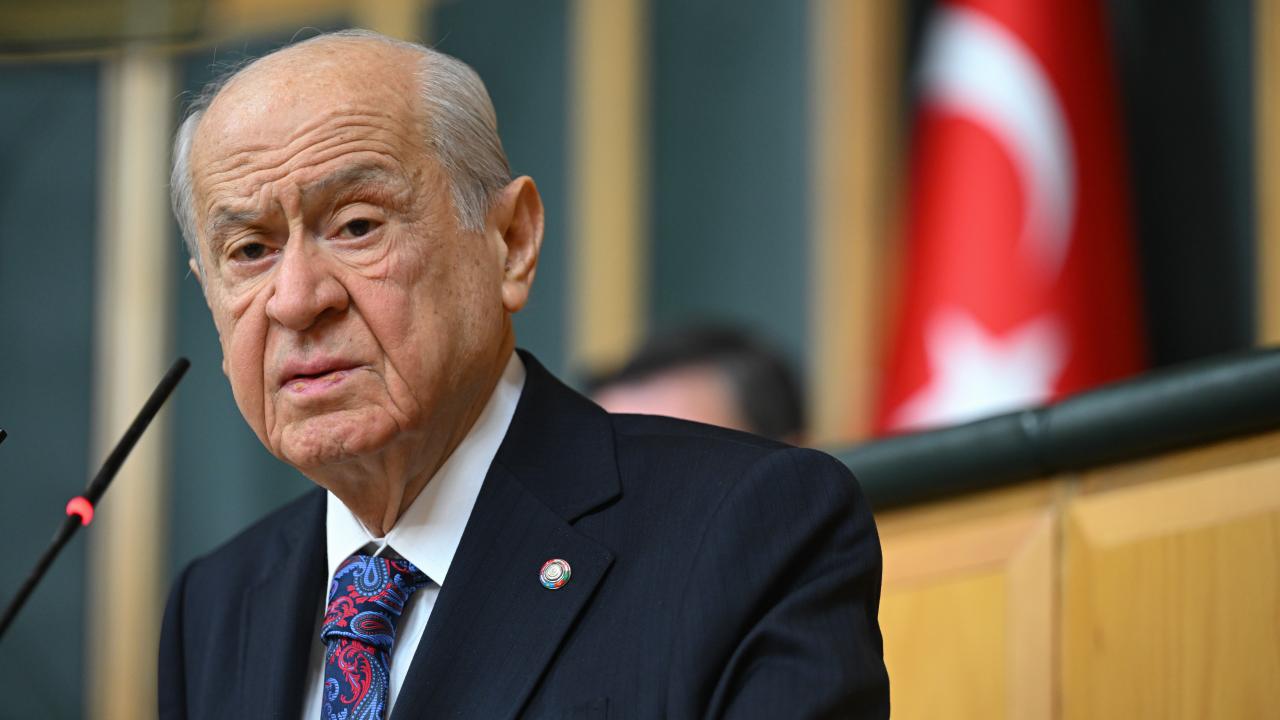 bahceli-2322106.jpg