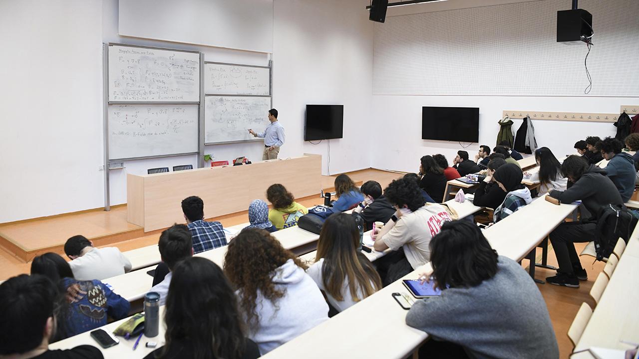 universite-aa-2316087.jpg