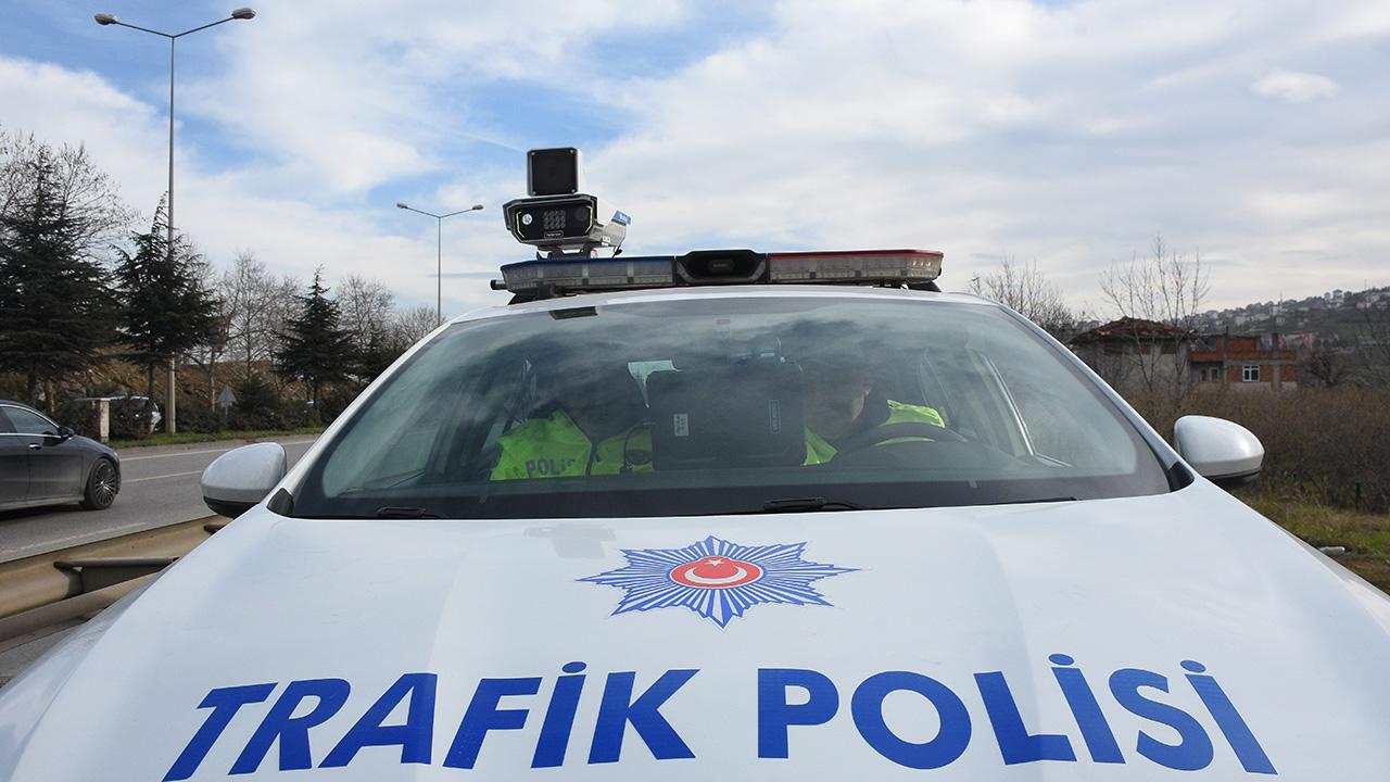 trafik-polisi-radar-cihaz-aa-2325277.jpg